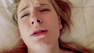 ���ਦਮ ਪੁੱਤਰ ਨੂੰ ਪ੍ਰਾਪਤ ਕਰਦਾ ਹੈ, ਮੰਮੀ ਚੁਦਾਈ ਉਸ ਨੂੰ ਅਤੇ Cums ਵਿਚ ਉਸ Asshole ਟ੍ਰੇਲਰ