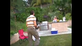 ���ាយអាក្ក-Busty គួ Milf Fucks ងអាក្រក់ក្មេងប្រុសទ្វារក្រោយ-www.extraxporn.com