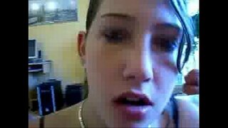 ���ਹੁਤ ਹੀ ਚੰਗੇ ਕੁੜੀ swollows