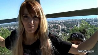 Kubwa redhead milf takribani drilled kwa punda wake katika umma