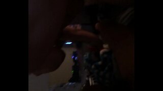 WetNicole varanje, medtem ko mož pri delu