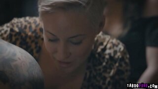 Gina tam olarak Reagan&#039;ın yapmasını söylediği şeyi yap